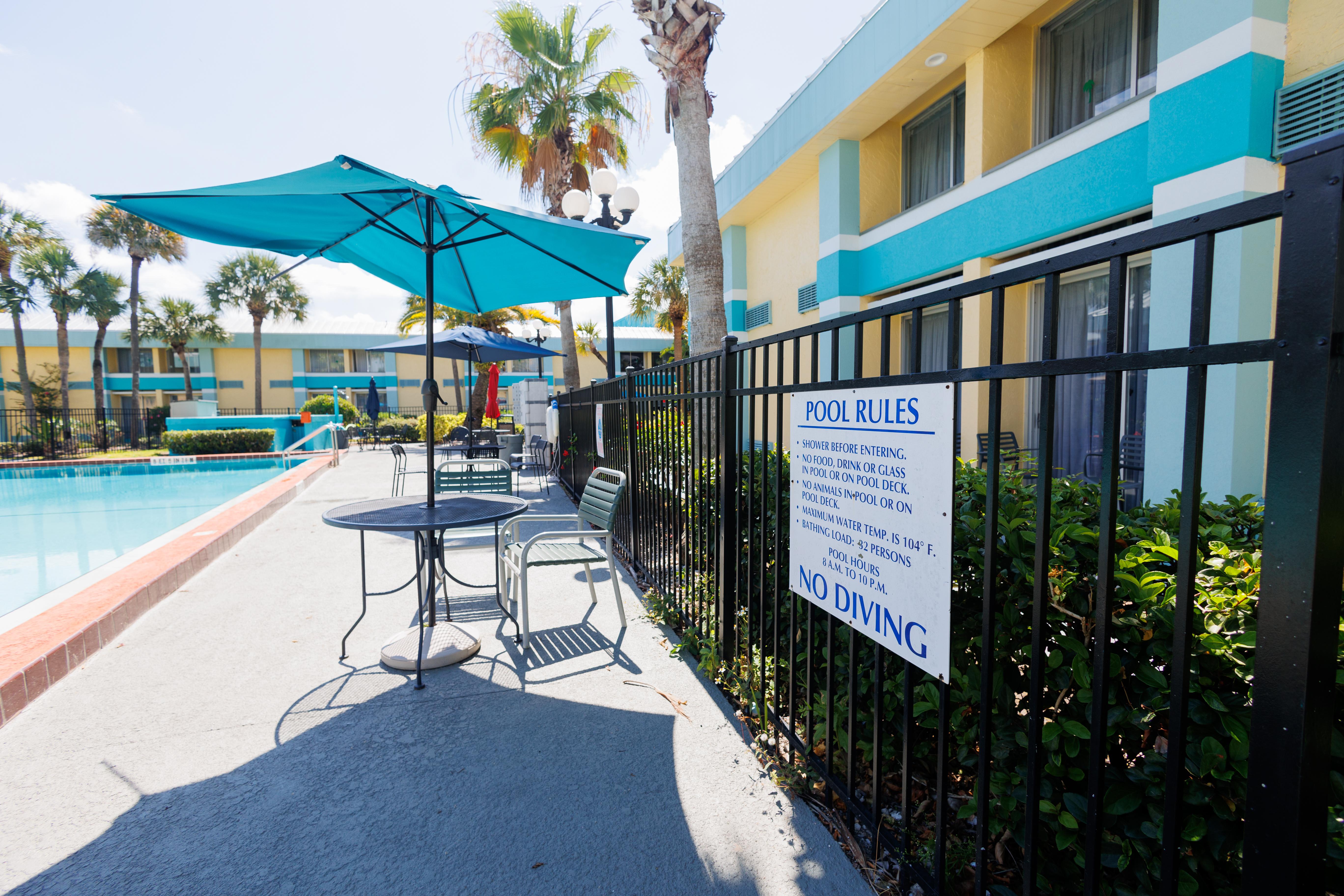 Garnet Inn & Suites Orlando Exterior foto