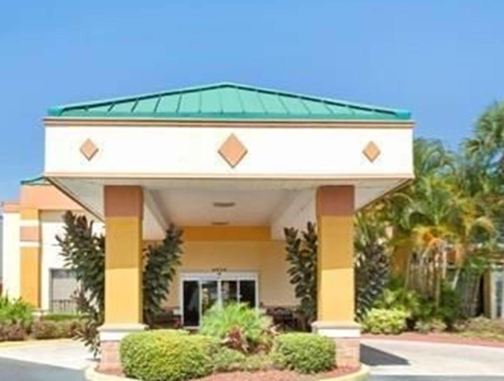 Garnet Inn & Suites Orlando Exterior foto