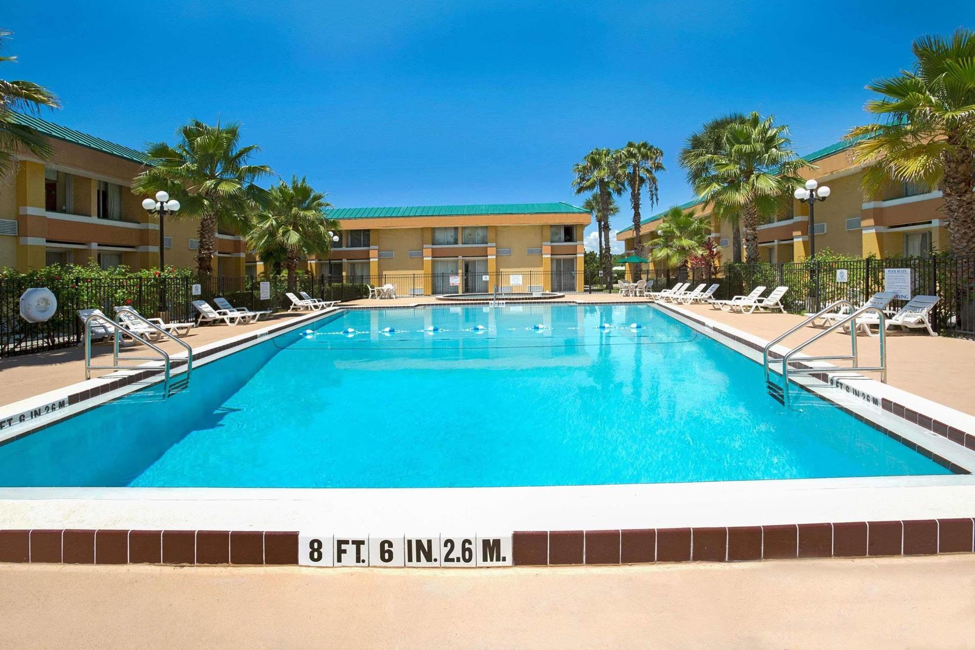 Garnet Inn & Suites Orlando Exterior foto
