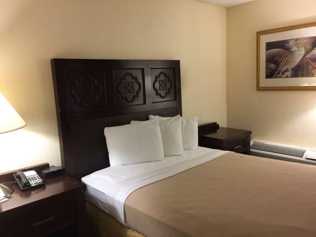 Garnet Inn & Suites Orlando Exterior foto